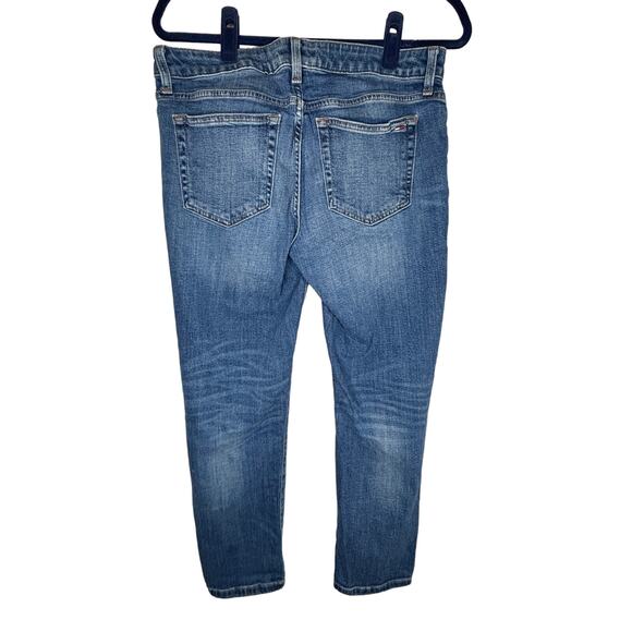 Tommy Hilfiger Women’s Cropped Straight Leg Jeans - Size 8 - Mid Wash Faded Soft - Picture 2 of 6